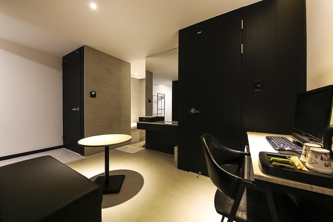 Centralperson Pyeongtaek Hotel ภายนอก รูปภาพ