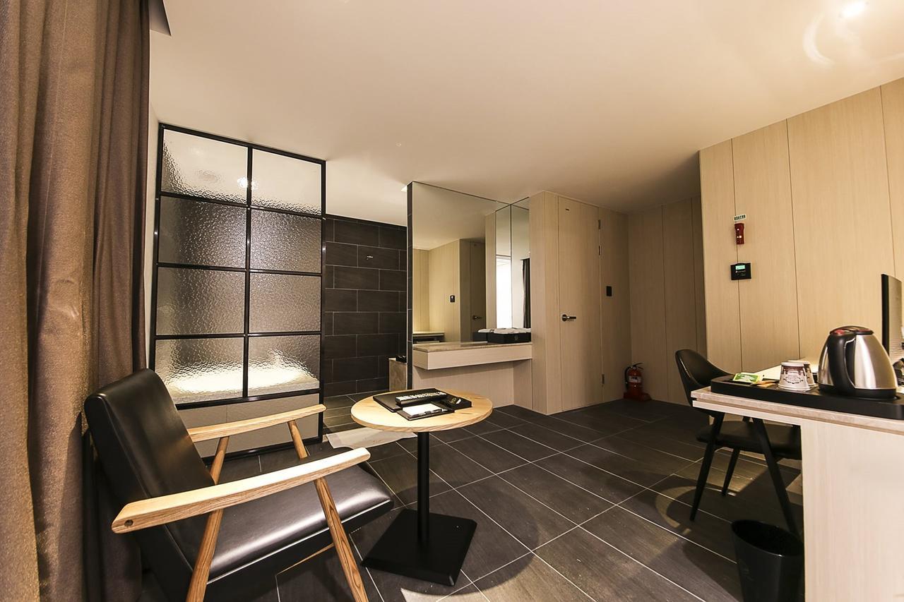 Centralperson Pyeongtaek Hotel ภายนอก รูปภาพ
